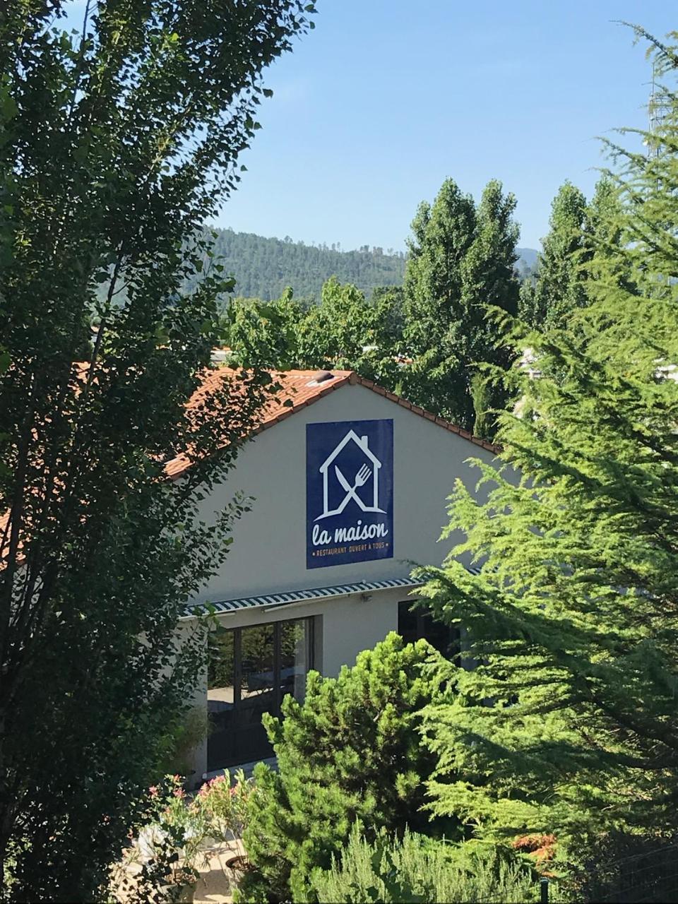 Kyriad Digne-Les-Bains Exterior photo